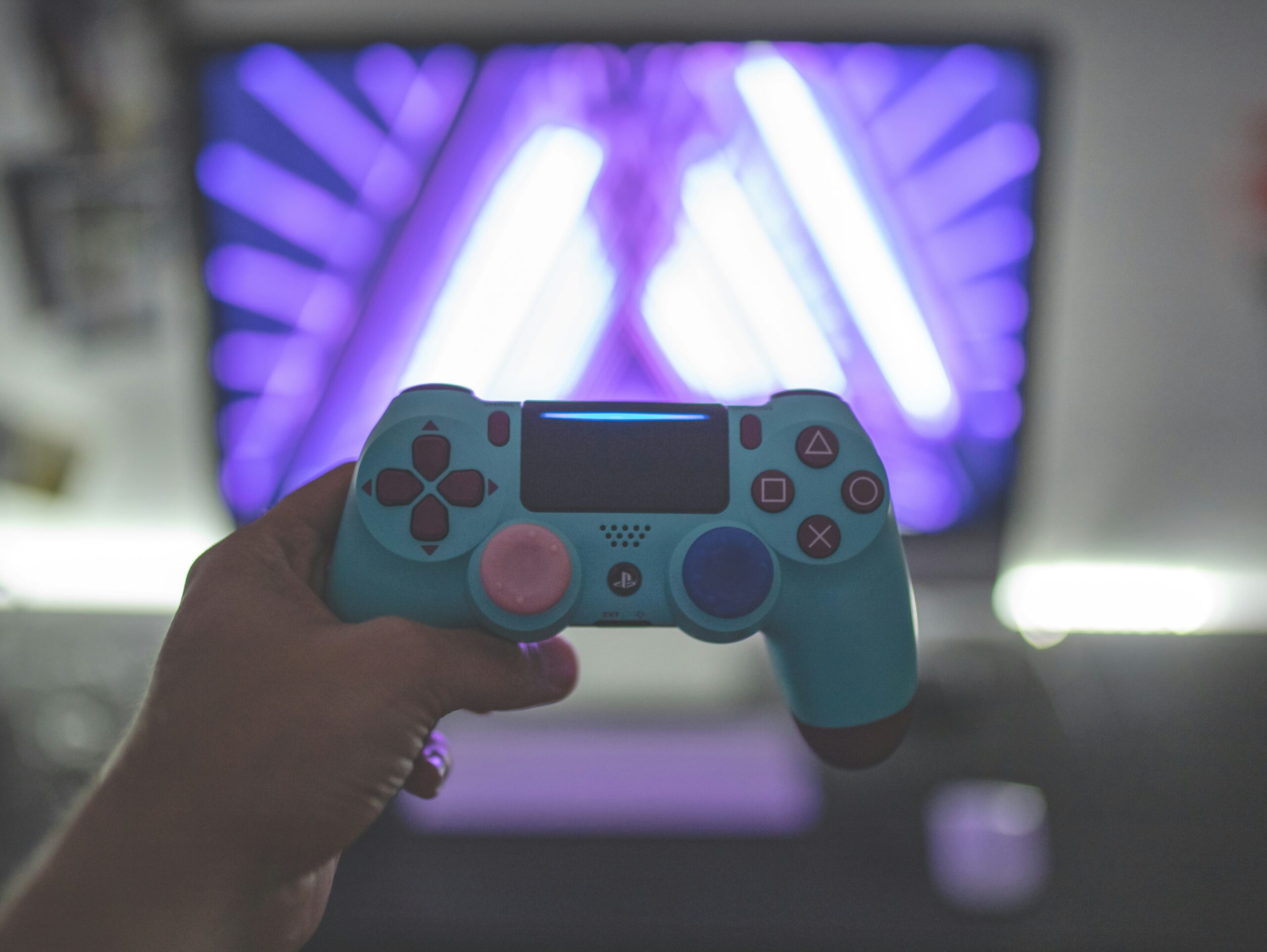 The Psychology of Risk and Reward in Virtual Games